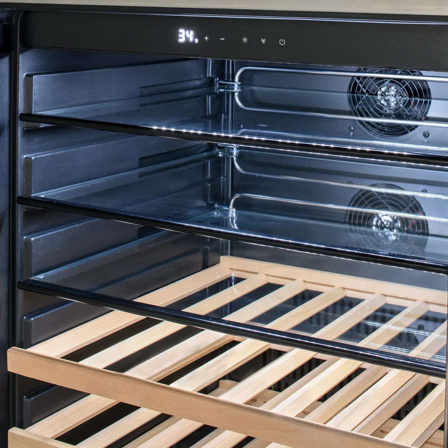 Blaze 24-Inch 5.5 Cu. Ft. Outdoor Rated Beverage Cooler With Glass Door 5 Blaze 24-Inch 5.5 Cu. Ft. Outdoor Rated Beverage Cooler With Glass Door - Image 3