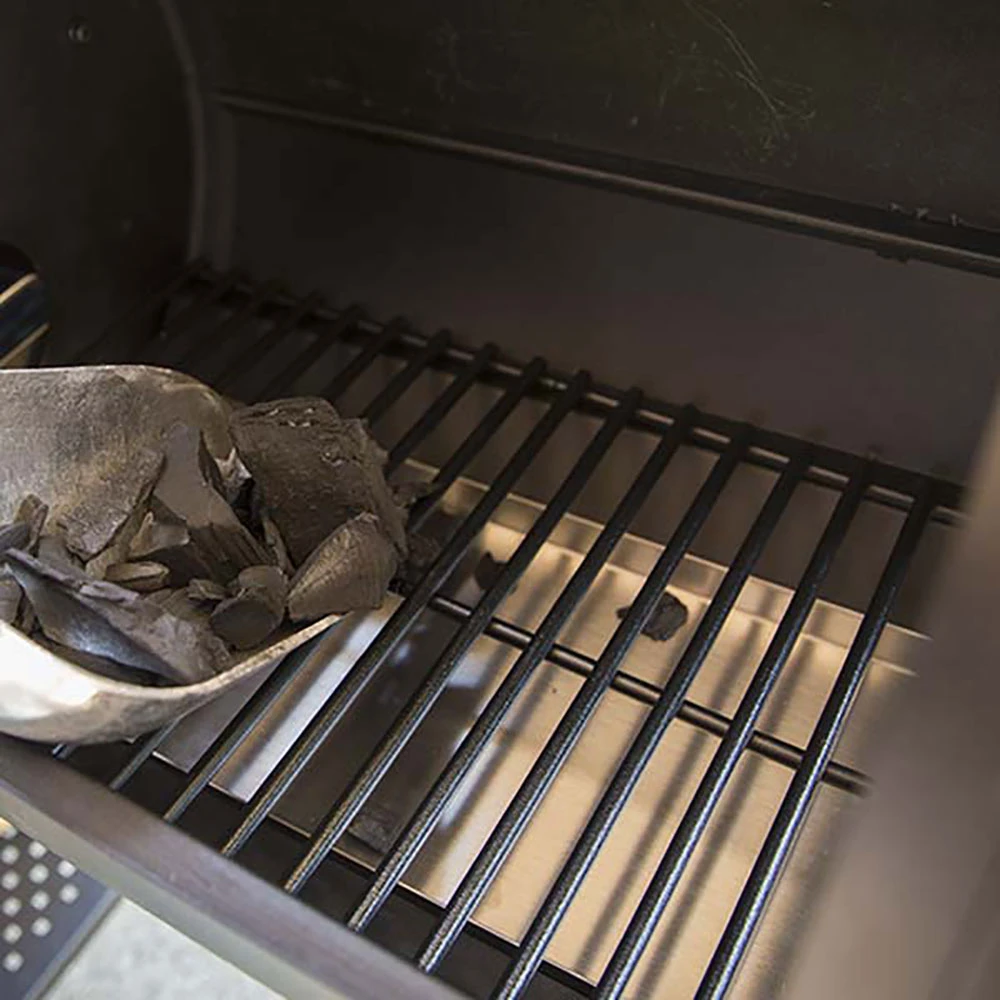 Broil King Smoke Offset XL Smoker 32-Inch Charcoal Grill 10 Broil King Smoke Offset XL Smoker 32-Inch Charcoal Grill - Image 8