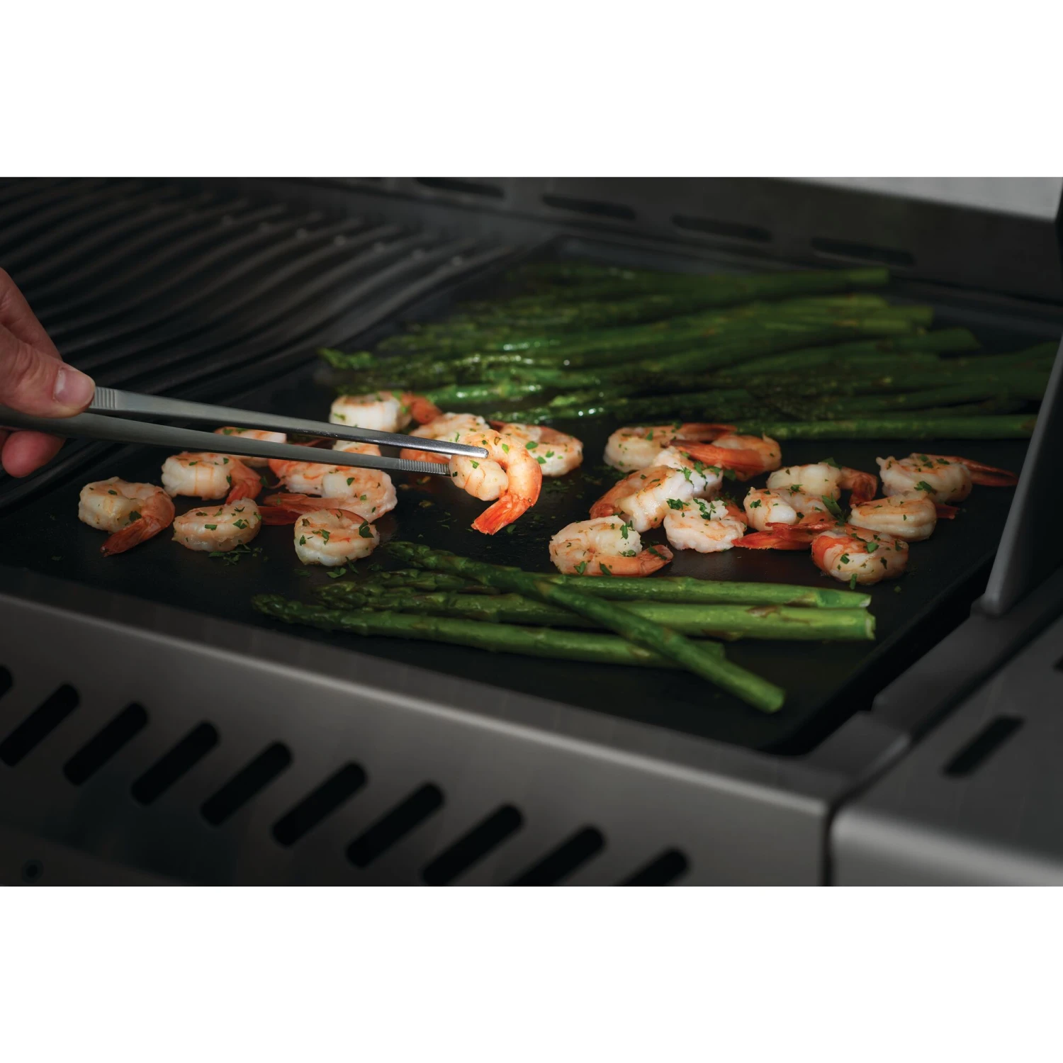 Napoleon Grilling Pincer Tongs 4 Napoleon Grilling Pincer Tongs - Image 2