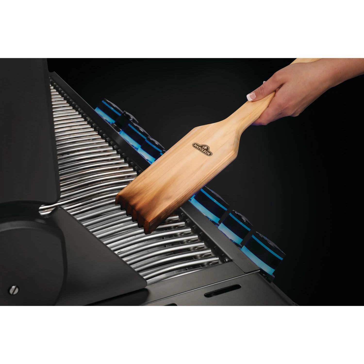 Napoleon Cedar Grill Grid Scraper 4 Napoleon Cedar Grill Grid Scraper - Image 2