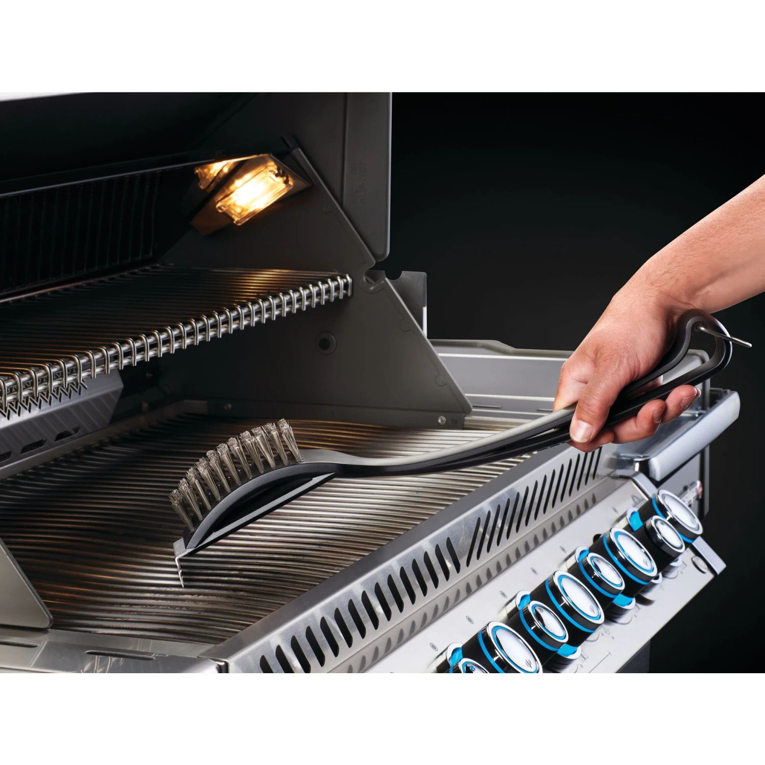 Napoleon Industrial Stainless Steel Grill Brush 4 Napoleon Industrial Stainless Steel Grill Brush - Image 2