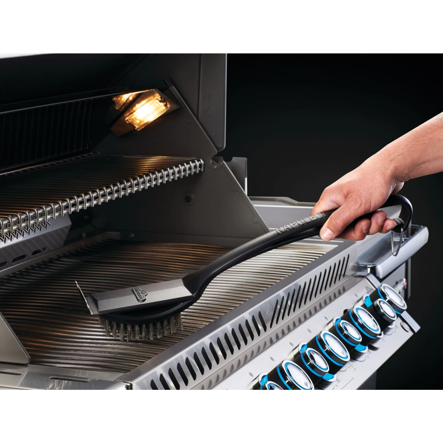 Napoleon Industrial Stainless Steel Grill Brush 5 Napoleon Industrial Stainless Steel Grill Brush - Image 3