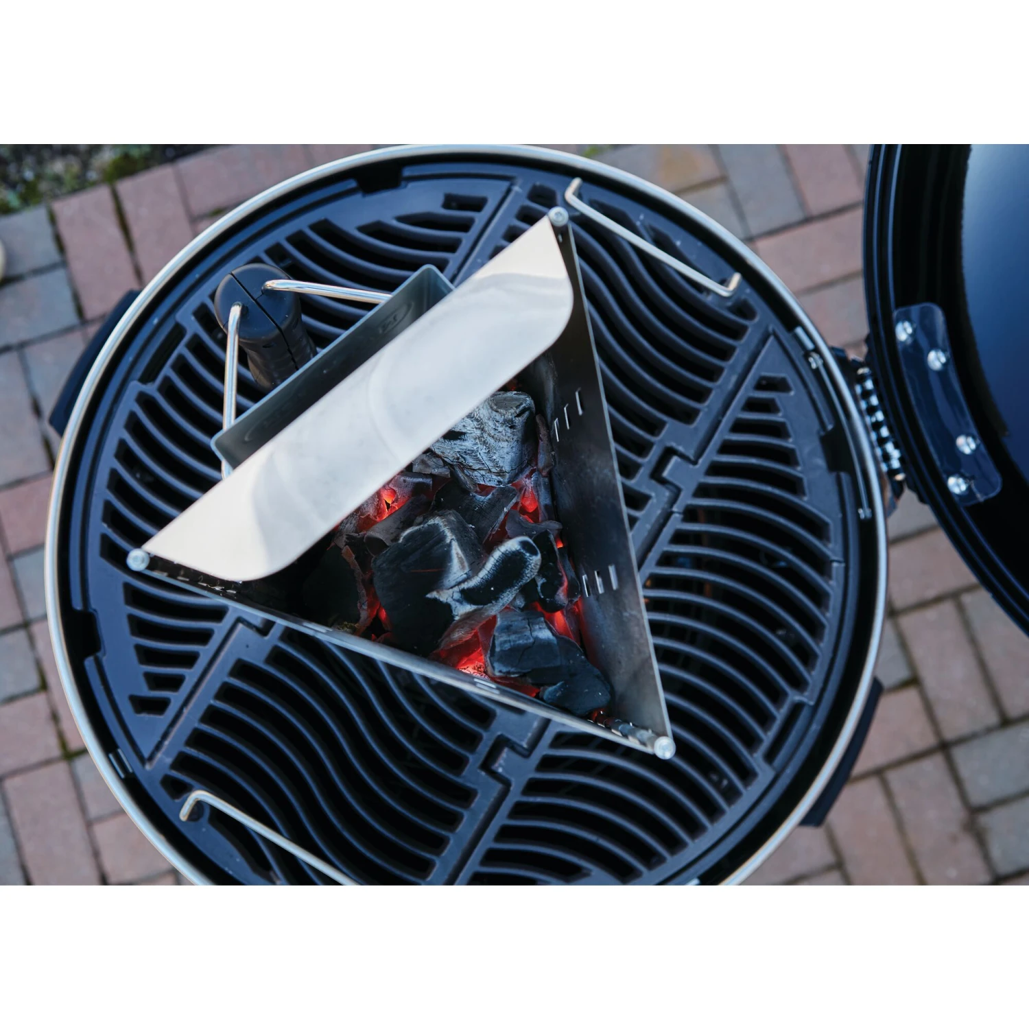 Napoleon Jetfire Chimney Starter 6 Napoleon Jetfire Chimney Starter - Image 4