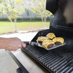 Oklahoma Joe's Blacksmith XL Oversized BBQ Spatula -Kitchen BBQ Sale Oklahoma Joes Blacksmith XL Oversized BBQ Spatula 3959563R06 Lifestyle Burgers