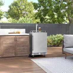 Zephyr Presrv 24-Inch 6 Cu. Ft. Reversible-Hinged Outdoor Rated Double Tap Kegerator With Locking Door 18 Zephyr Presrv 24-Inch 6 Cu. Ft. Reversible-Hinged Outdoor Rated Double Tap Kegerator With Locking Door -Kitchen BBQ Sale PRKB24C01AS OD environment freestanding 3
