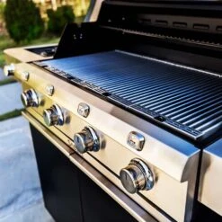 Saber Grills Cast Black 670 40-Inch 4-Burner Freestanding Infrared Propane Gas Grill With Single Ring Side Burner -Kitchen BBQ Sale Saber Grills Cast Black 670 4 Burner Freestanding Gas Grill R67CC1117 Control Panel