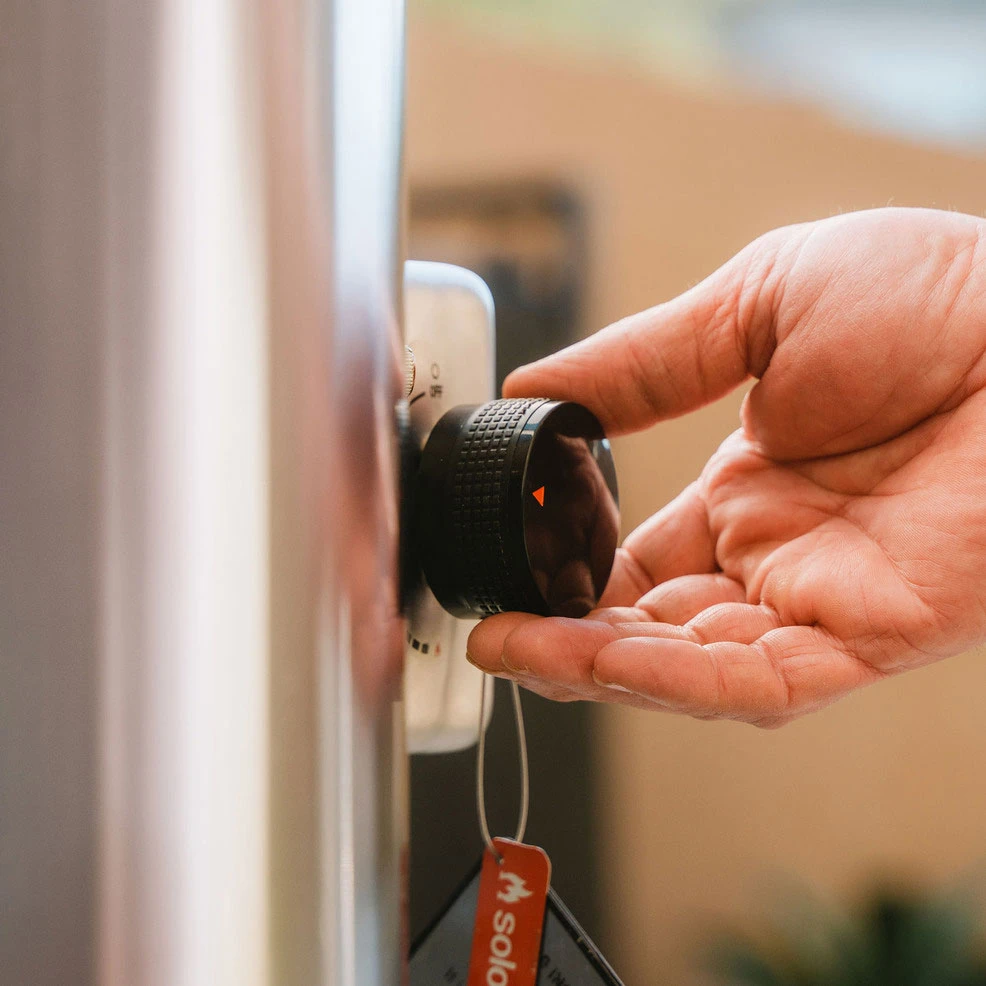 Solo Stove Pi 20-Inch Dual Fuel Powered Round Portable Outdoor Pizza Oven 5 Solo Stove Pi 20-Inch Dual Fuel Powered Round Portable Outdoor Pizza Oven - Image 3