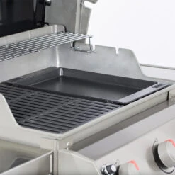 Weber Grills Porcelain-Enameled Cast-Iron Griddle For Spirit II 200/300 & Spirit 200/300 Series Grills -Kitchen BBQ Sale Weber 7658 griddle spiritII placed in grill