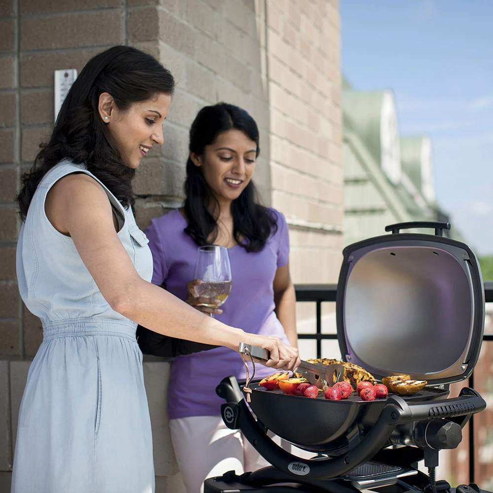 Weber Grills Q 1400 Portable Electric Grill - Dark Gray 6 Weber Grills Q 1400 Portable Electric Grill - Dark Gray - Image 4