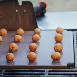 Weber Grills Crafted Glazed Baking Stone 9 Weber Grills Crafted Glazed Baking Stone -Kitchen BBQ Sale weber crafted glazed baking stone lifestyle